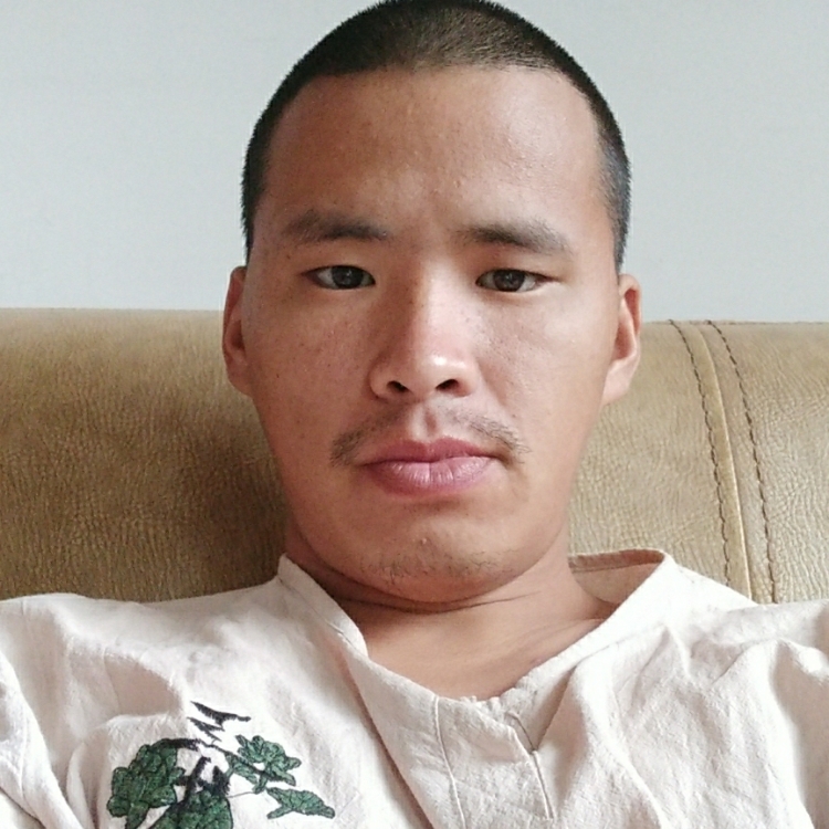 阿管最新，拥抱自然，踏寻内心平静之旅