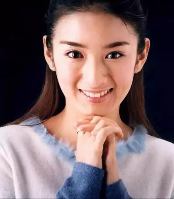 多元视角下的最新美女风采，观点碰撞与个人立场展现的魅力