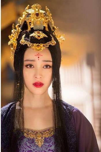 万贞儿演员探寻自然美景之旅，内心的宁静与演绎之路