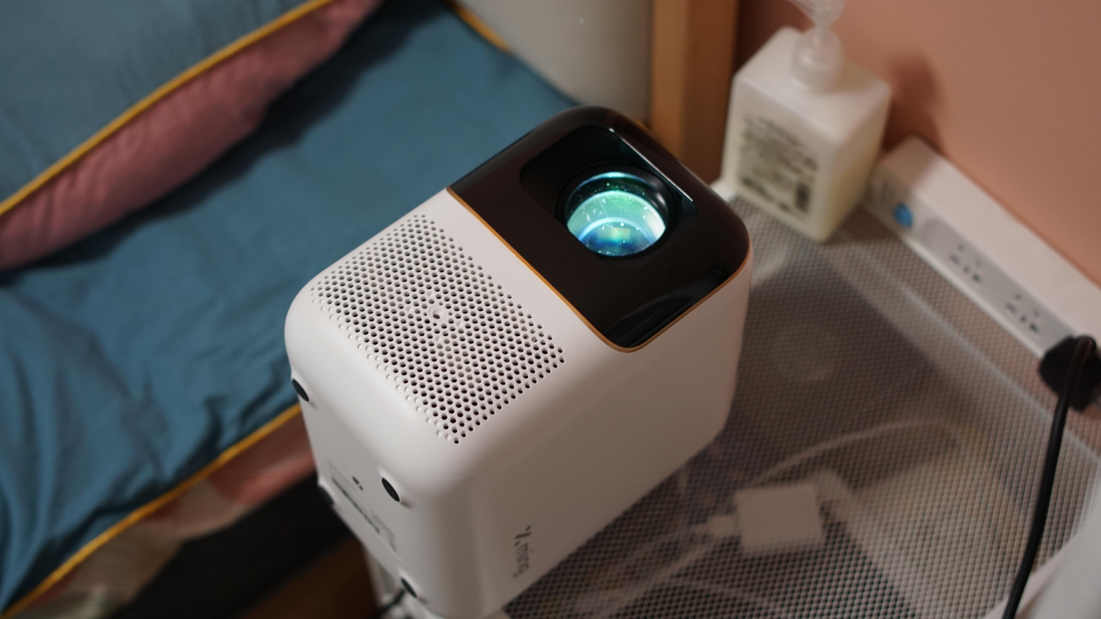 小明电影，科技之光，翱翔生活之翼