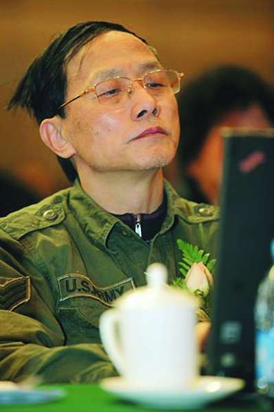 殷保华崭露头角，时代标杆的崛起与深远影响